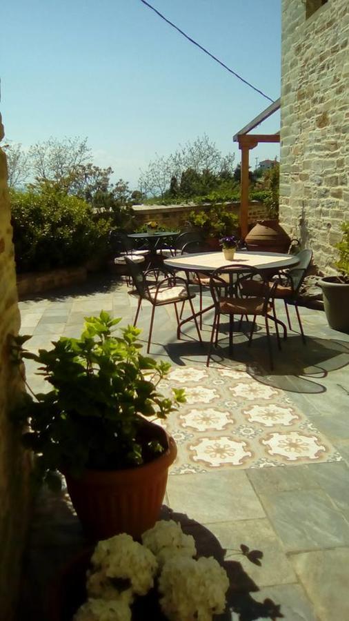 Xenonas Ton Chromaton Hotel Lafkos Exterior photo
